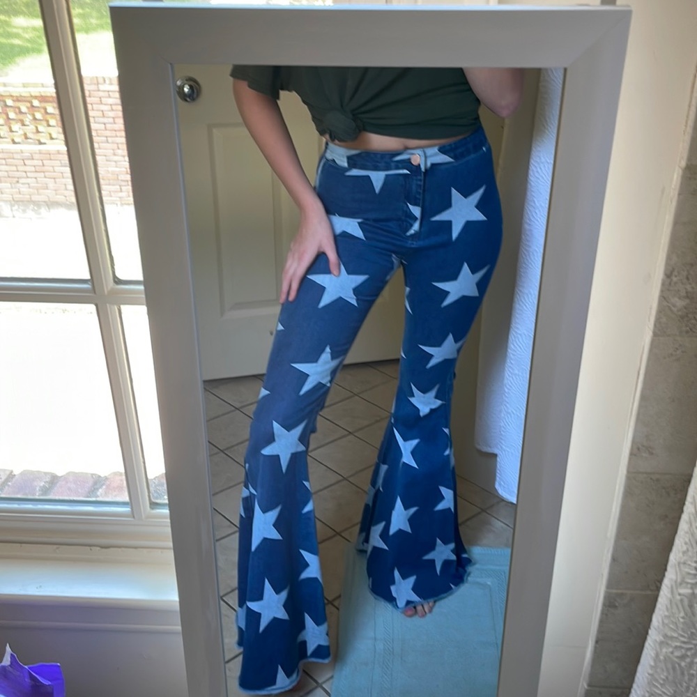 Native Daughters star flare jeans